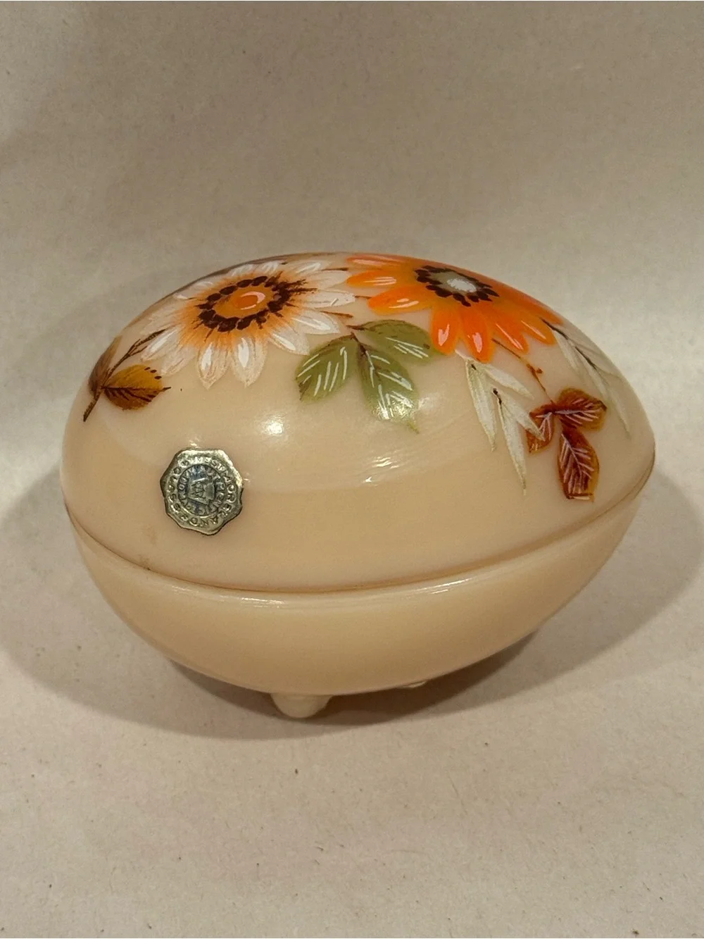 Vintage WESTMORELAND Handpainted Daisy Milk Glass Footed Peach Egg Trinket Box